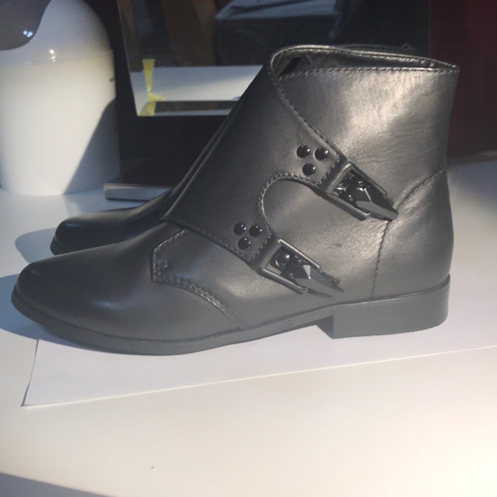 SHELLYS LONDON SIZE 7 ANKLE FLAT BOOTS